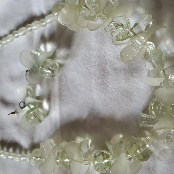 Jewelry - Picture 2 of 3